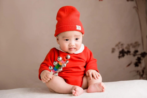 微山六个月宝宝总是摇头